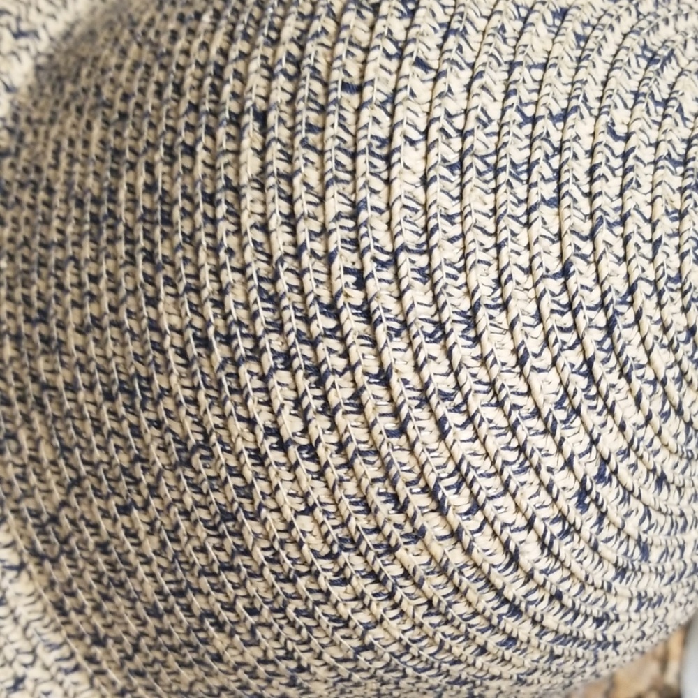 Hat - Picture 4 of 5